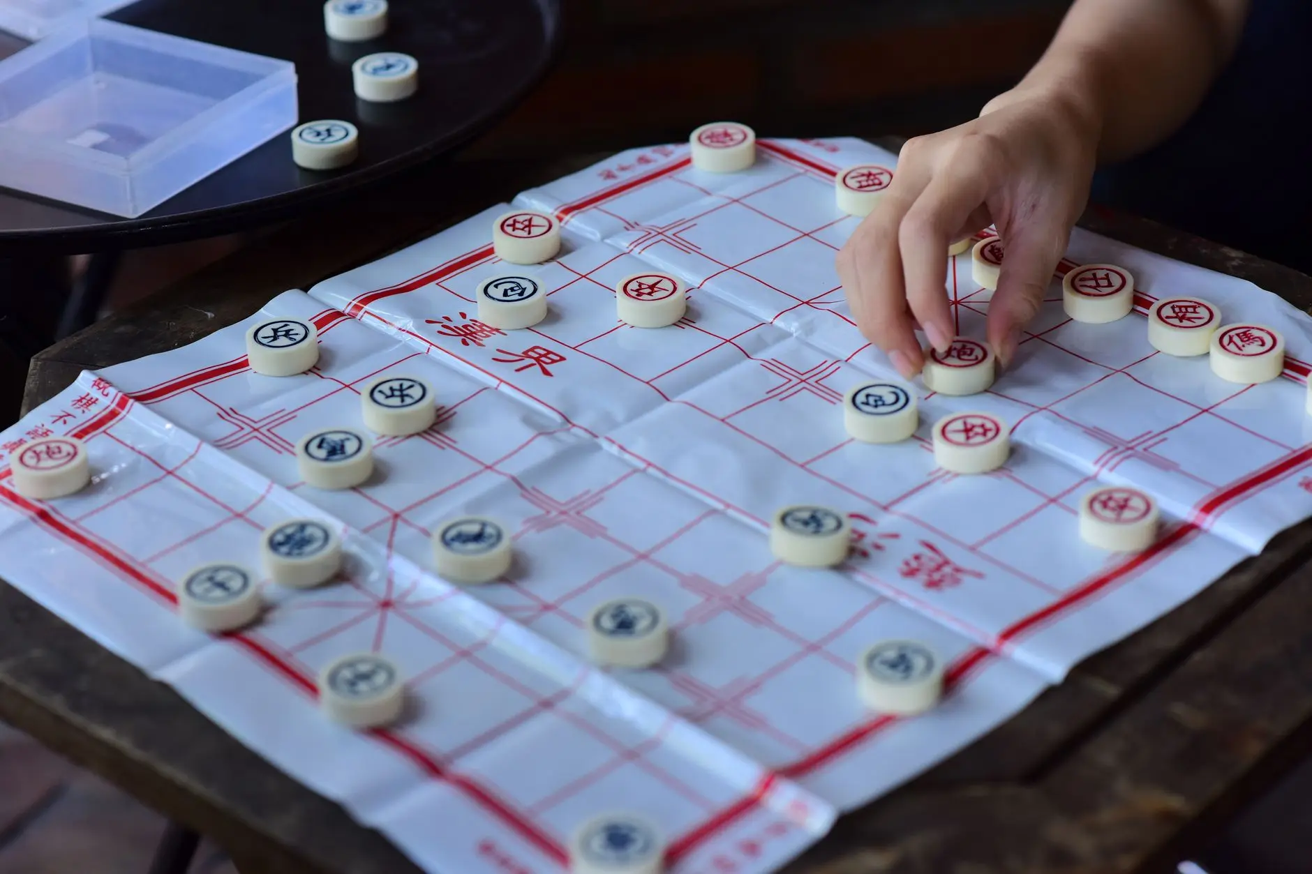 从棋手介绍到棋谱解析:中体象棋网与广东象棋网的内容生态对比观察正文配图 1